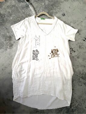 White V-Neck Short Sleeve linen and cotton summer dress with graphic print